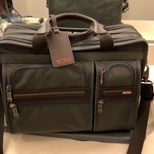 expandable organizer computer brief